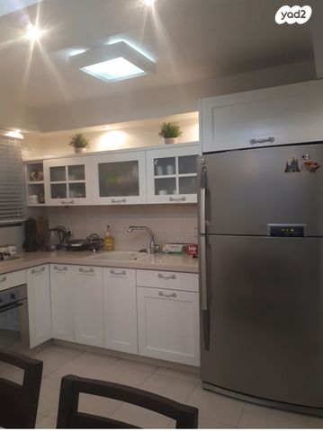 דירה, כ"ט בנובמבר 42, דרום מזרח, בת ים