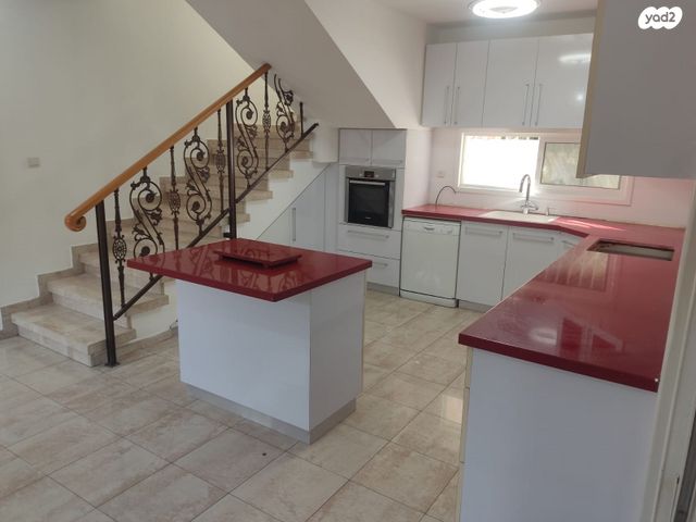 בית פרטי/ קוטג', שדרות מרדכי בן פורת 29, הראשונים, אור יהודה