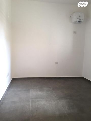 דירה, יוסף ברץ 6, נאות רחל, חולון