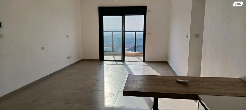 גג/ פנטהאוז, אחד העם 4, שאר העיר, מגדל העמק