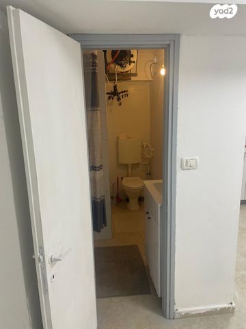 מרתף/ פרטר, סמילנסקי 11, מרכז העיר דרום, נתניה