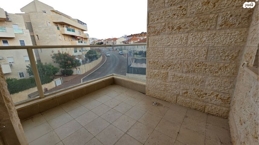 דירה, הערבה 27, רובע ג', אריאל