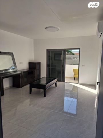 יחידת דיור, זאב וידר 14, סלע, רחובות