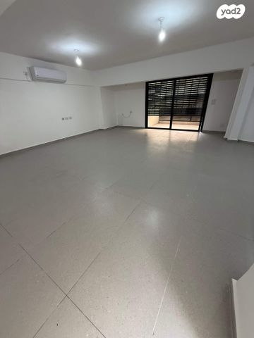 דירה, רבי עקיבא 5, גבעת כצנלסון, נהריה