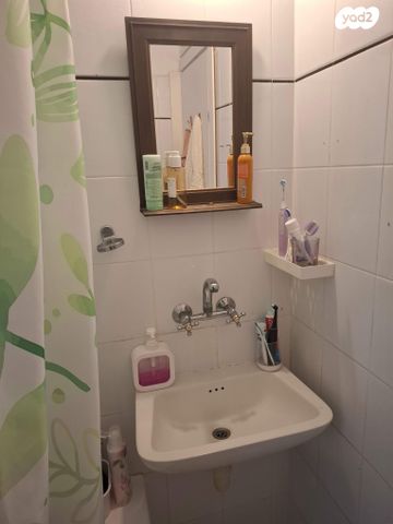 דירה, הירדן 57, נווה רם, שיכון מזרחי, רמת גן