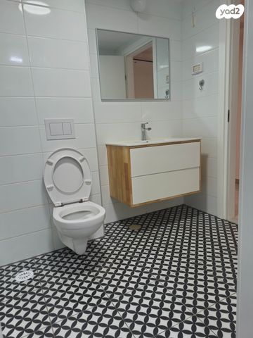 דירה, יונה וולך 14, גרין פארק החדשה, הוד השרון