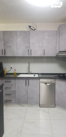 דירה, יהודה לייב פינסקר 66, קרול, פתח תקווה