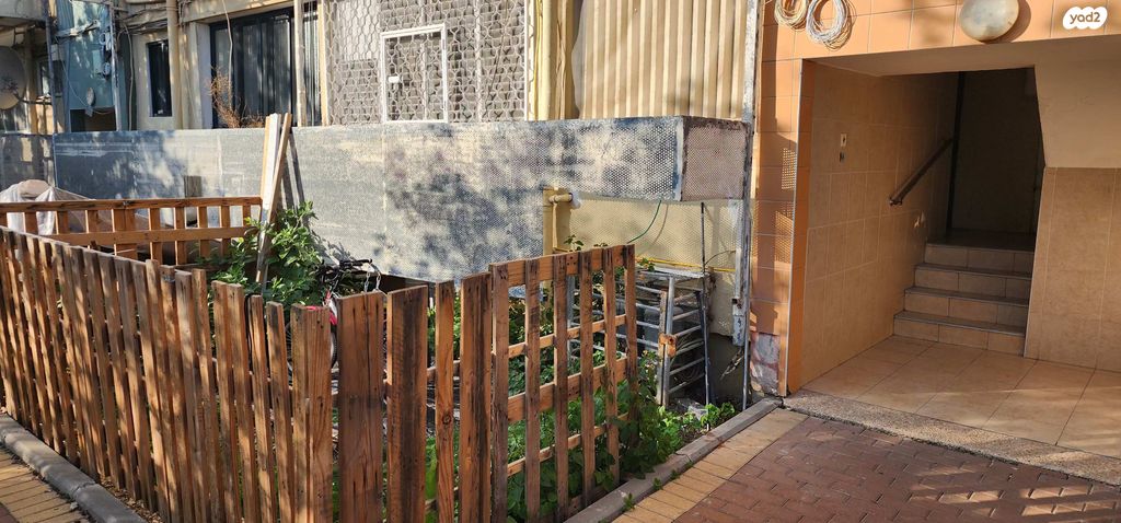 דירת גן, הנשיא וייצמן 25, שיכון ד, טבריה