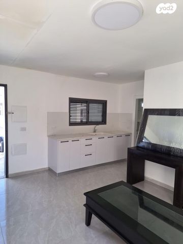 יחידת דיור, זאב וידר 14, סלע, רחובות