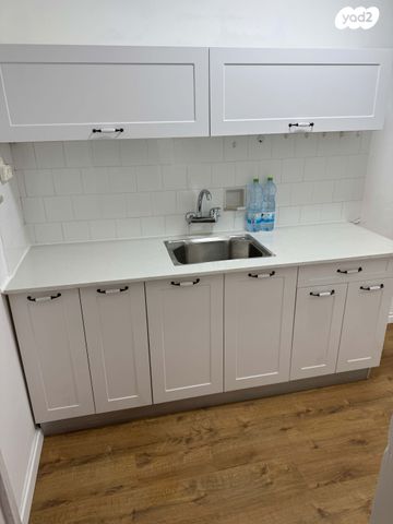 דירה, ז'בוטינסקי 52, אברמוביץ', ראשון לציון