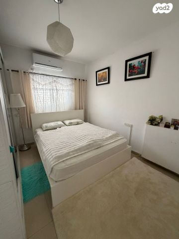 דירה, מנדלי מוכר ספרים 7, לב העיר, בת ים