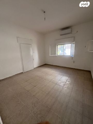 דירה, דרך הים 68, כרמל מערבי, חיפה