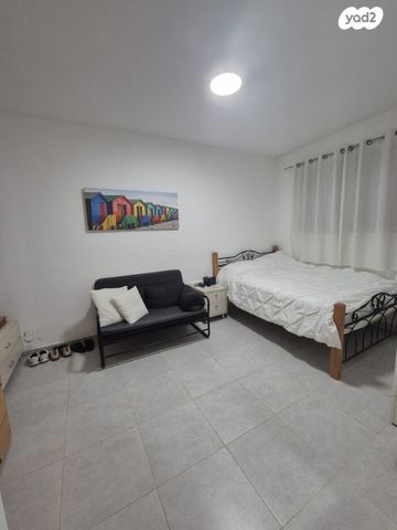 בית פרטי/ קוטג', עמשא 1, מלחה, מנחת, ירושלים