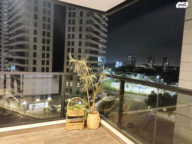 דירה, יונה וולך 14, גרין פארק החדשה, הוד השרון