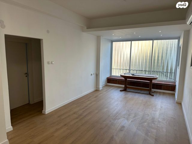 דירה, שדרות ירושלים 80, מרום נווה, רמת יצחק, רמת גן