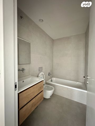 דירה, יצחק אפשטיין 5, הצפון החדש - כיכר המדינה, תל אביב יפו