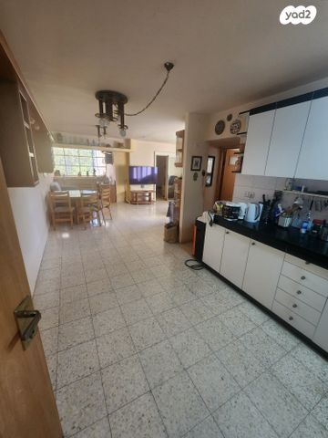 דירת גן, מצפה נפתלי 26, מטולה, מטולה