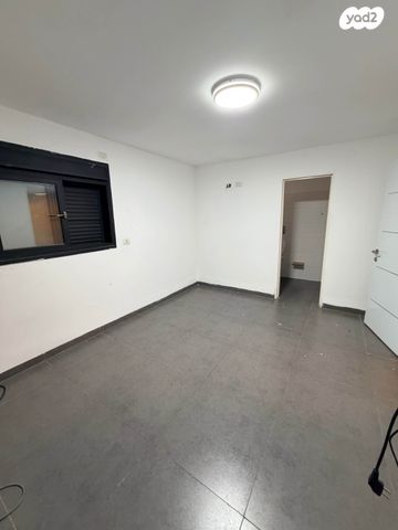 דירה, יצחק בן צבי 98, קרית בנימין, קרית אתא