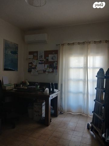 דירה, כצנלסון 12, הל"ה, גבעתיים