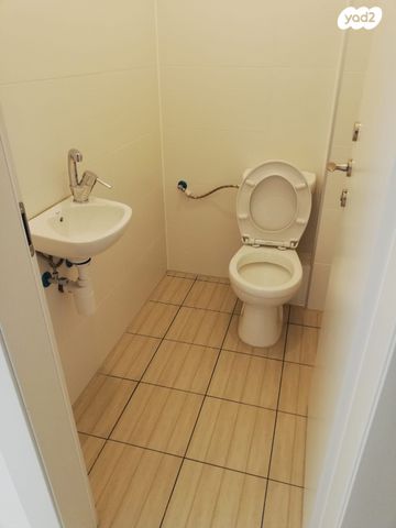 דירה, לאה גולדברג 10, חתני פרס ישראל, באר יעקב