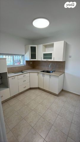 דירה, הרשל גרינשפן 10, ארמון הנציב, תלפיות מזרח, ירושלים