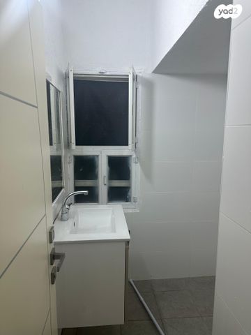 דירה, צ"ג בנות 21, רמב"ם, ראשון לציון