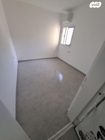 דירת גן, נחל דלתון 4, רמת נבון . הר כרמי, כרמיאל