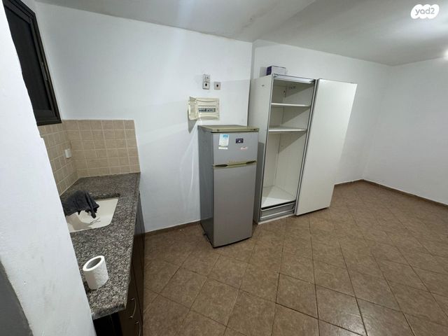 יחידת דיור, סמטת סיגלית 11, נווה מגן, רמת השרון