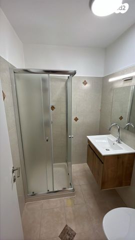 דירה, הרשל גרינשפן 10, ארמון הנציב, תלפיות מזרח, ירושלים