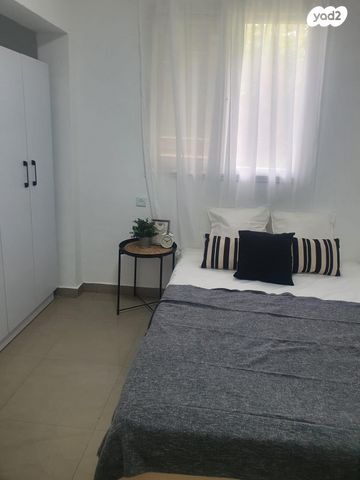 דירה, שדרות הרצל 234, גיורא יוספטל, דימונה