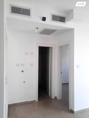 דירה, הצבעוני 23, רובע ח', אשדוד