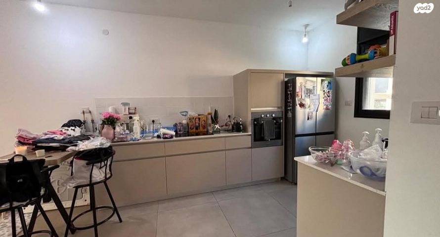 גג/ פנטהאוז, אחד העם 4, שאר העיר, מגדל העמק