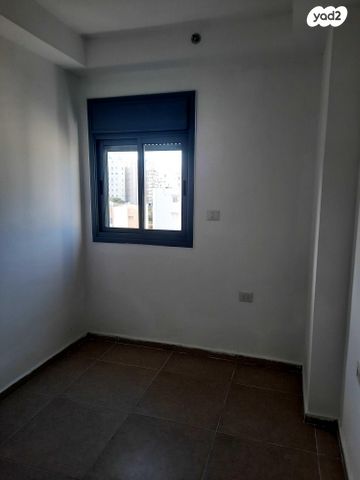 דירה, הצבעוני 23, רובע ח', אשדוד