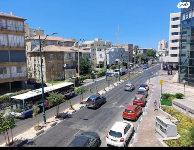 ז'בוטינסקי 14