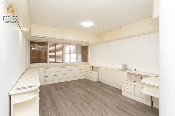 דו משפחתי, שבדיה, חיפה