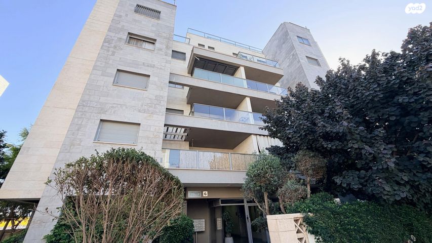 דירה, הרב זבולון גרז 6, רחובות הצעירה, רחובות