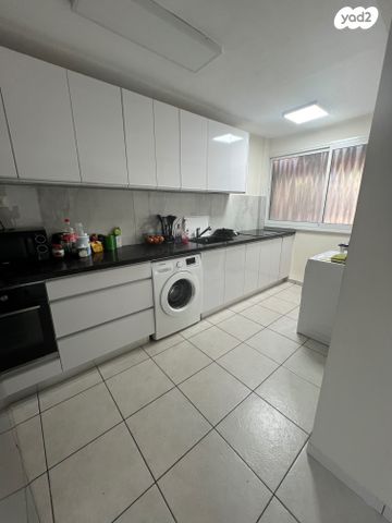 קרן קיימת לישראל 83