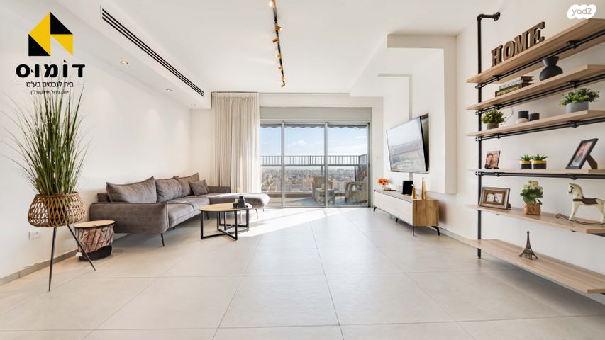 דירה, פרופ' ישראל רוברט אומן, רחובות המדע, רחובות