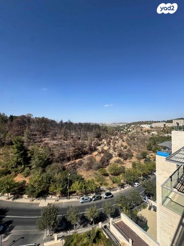 דירה, דרך כרמית, עין כרם, ירושלים