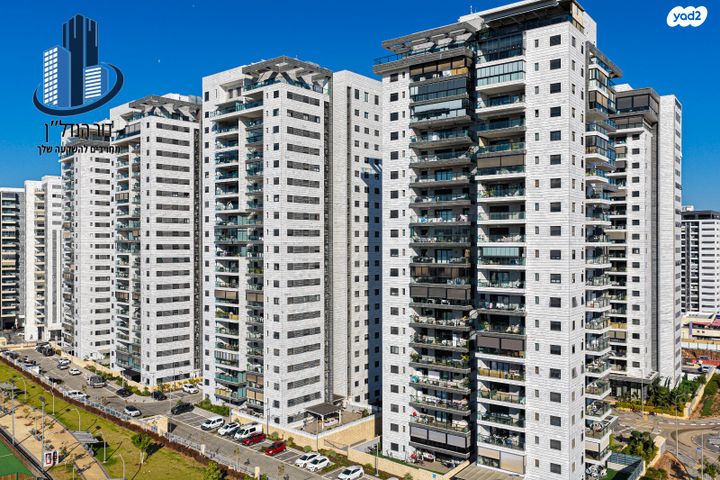 דירה, יעקב דורי, נאות שמיר, רמלה