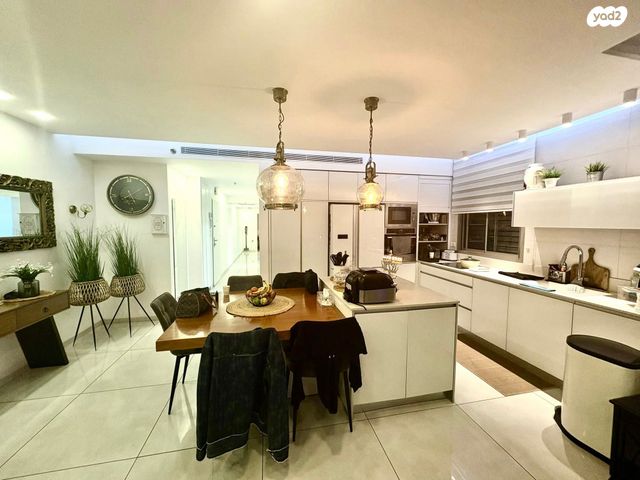 דירה, הראשונים, קרית חיים מזרחית, חיפה