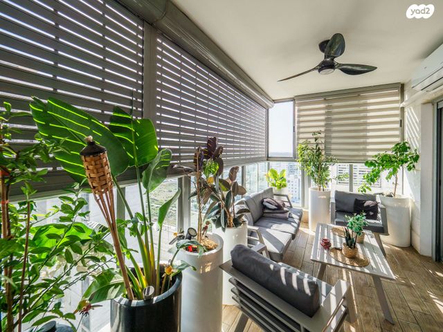 דירה, יצחק שמיר, נהריה