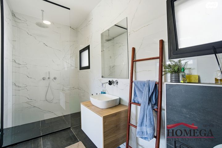 בית פרטי/ קוטג', מיתר / כרמית