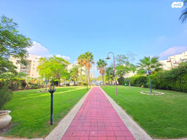 דירה, התזמורת, נאות אשלים, ראשון לציון