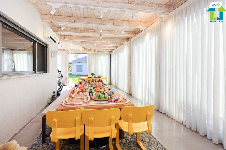 בית פרטי/ קוטג', חרות