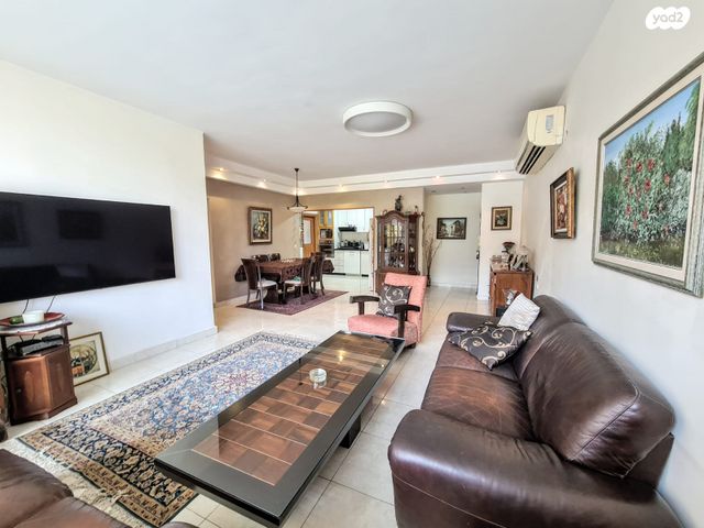 דירה, לסטר/רבוצקי, רעננה