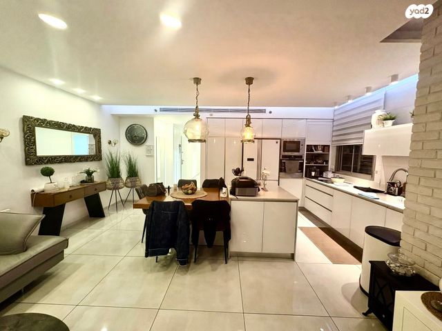 דירה, הראשונים, קרית חיים מזרחית, חיפה