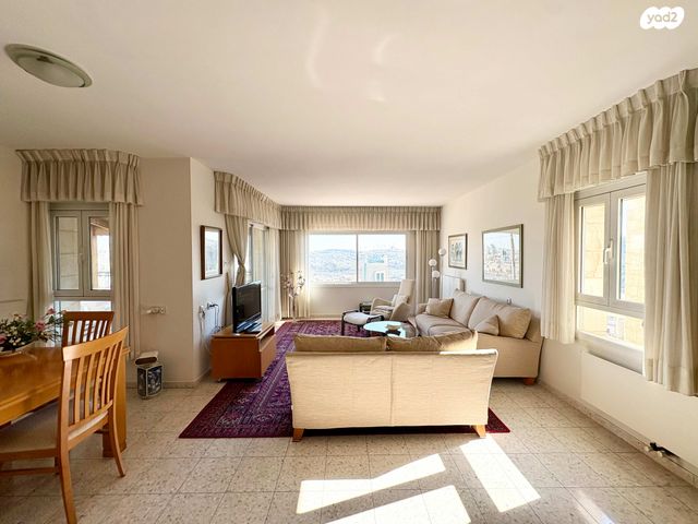 דירה, הדישון, מלחה, מנחת, ירושלים