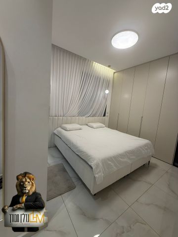 גג/ פנטהאוז, יהדות איטליה, רמת יורם, נתיבות