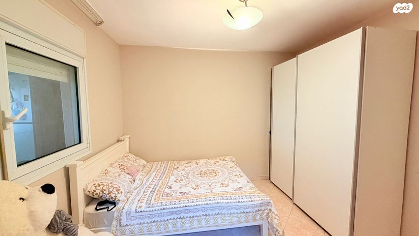 טריפלקס, החבצלת, נאות הדרים (חבצלת הצעירה), קרית עקרון